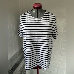 GAP Black and White Striped Short Sleeve Tee